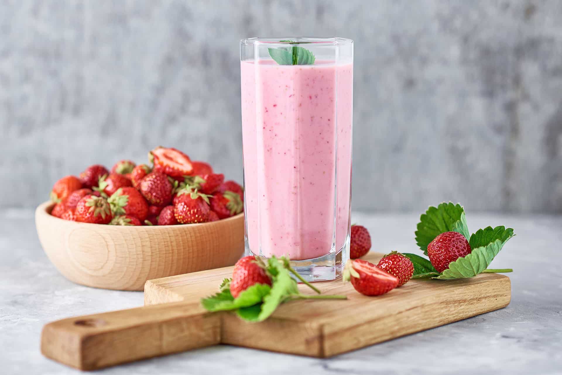 <p>ÇİLEKLİ MİLKSHAKE</p>
