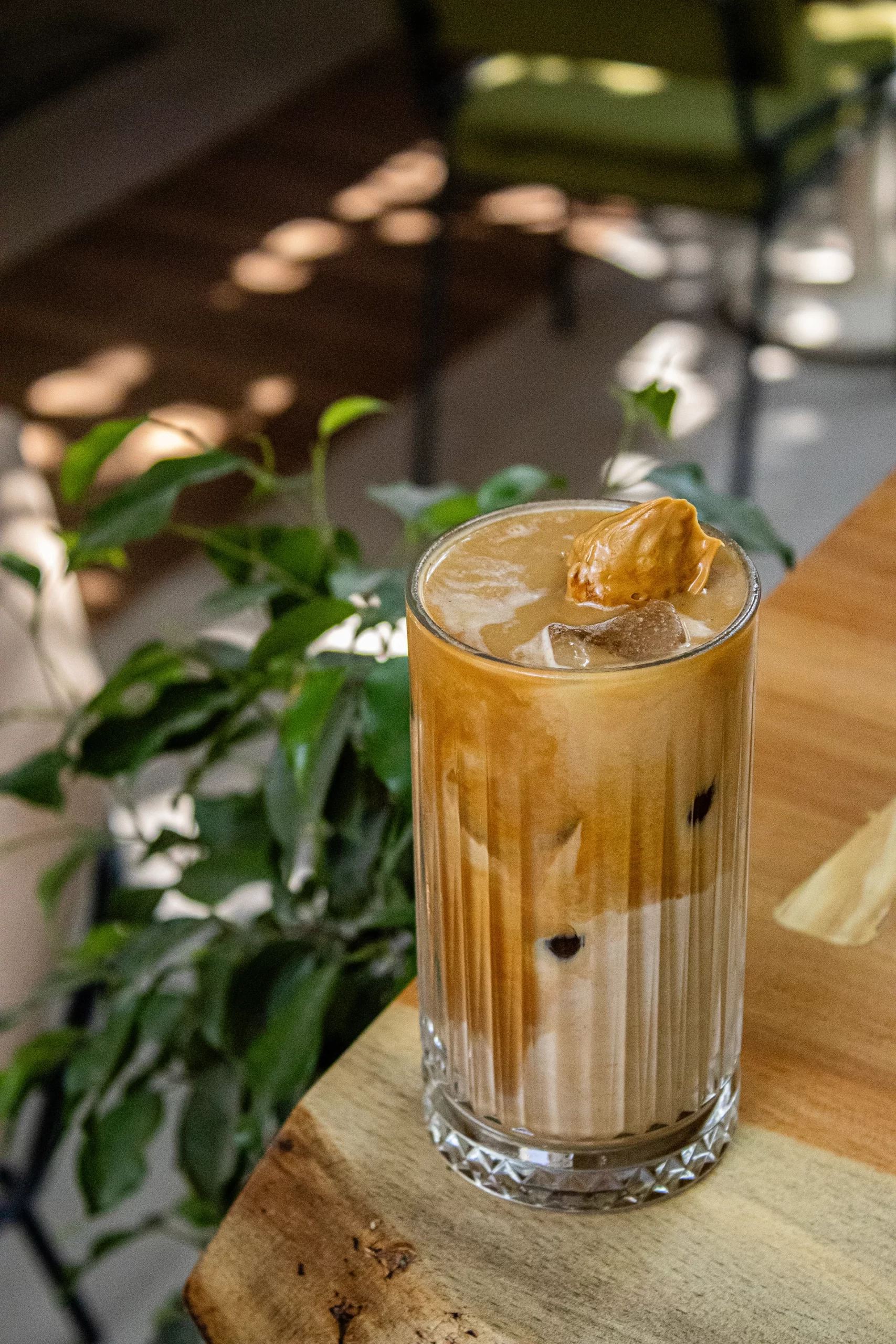 <p>ICE LOTUS LATTE</p>
